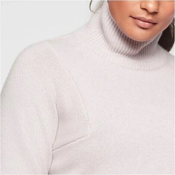 Athleta Wool Cashmere Blend Turtleneck Sweater Slouchy Oversized Pink size Small - Picture 2 of 9